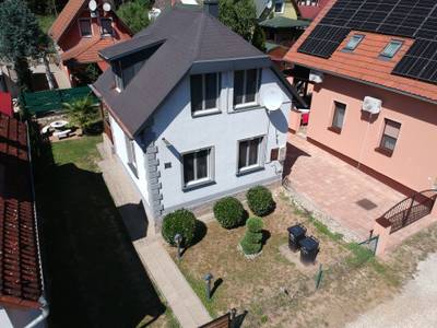 Vendégház előről